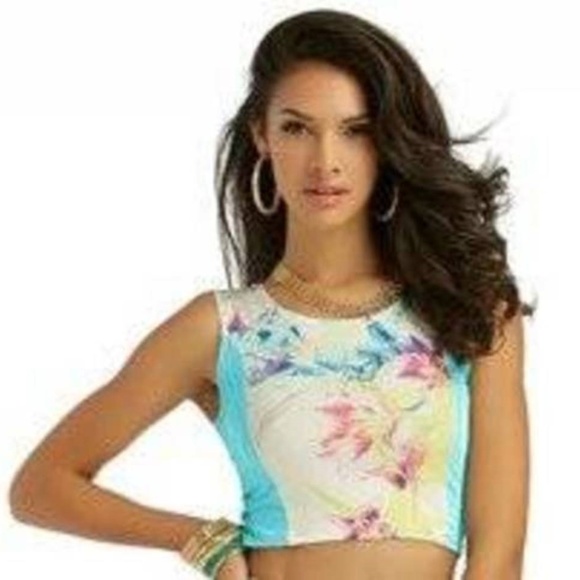 Womens Crop Top Nicki Minaj White Floral Small Tank Form Fitting Round Neck - Picture 1 of 3